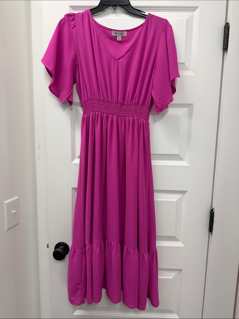 She + Sky Fuchsia Flutter-Sleeve Midi Dress